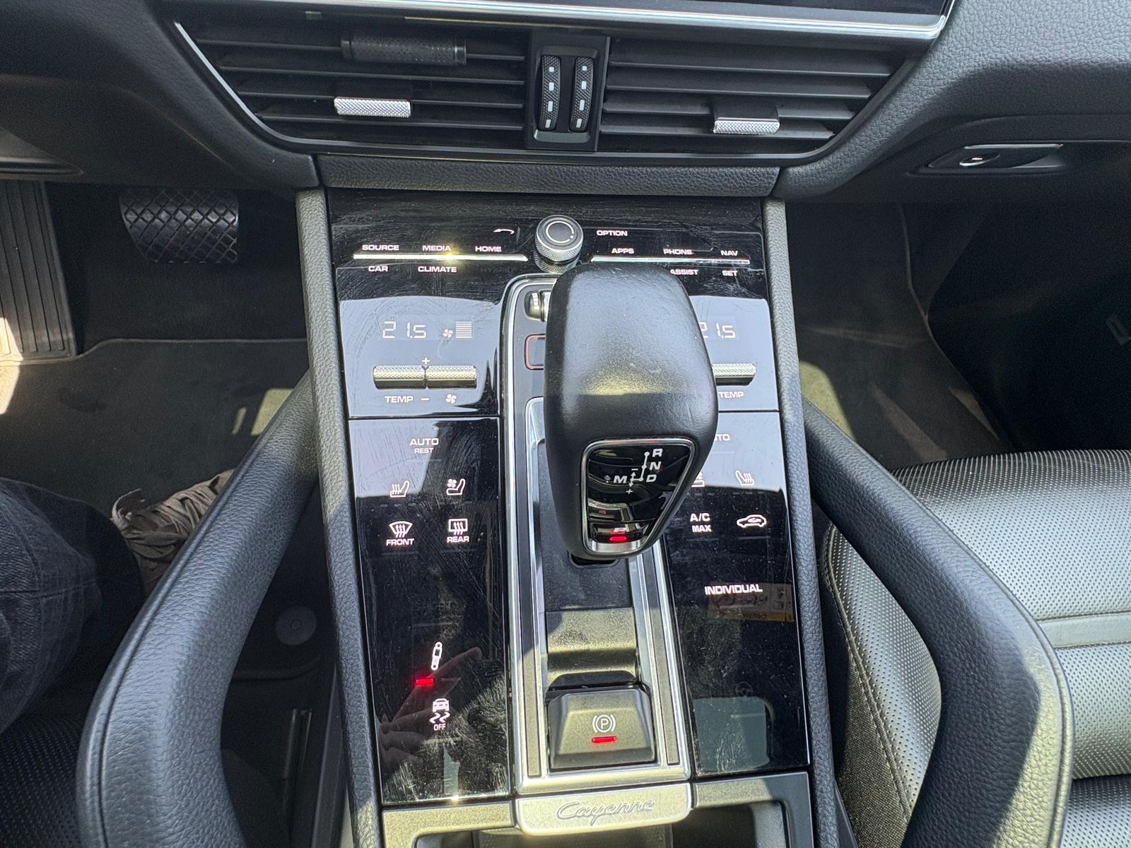 PORSCHE Cayenne