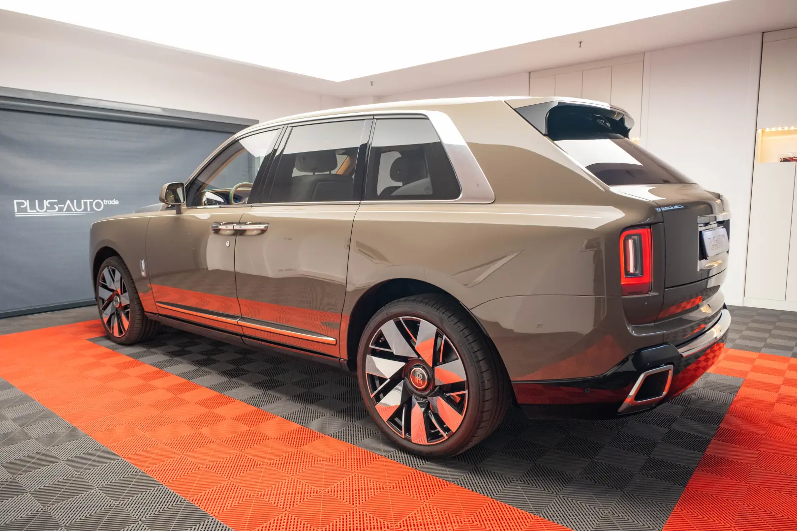 ROLLS ROYCE Cullinan