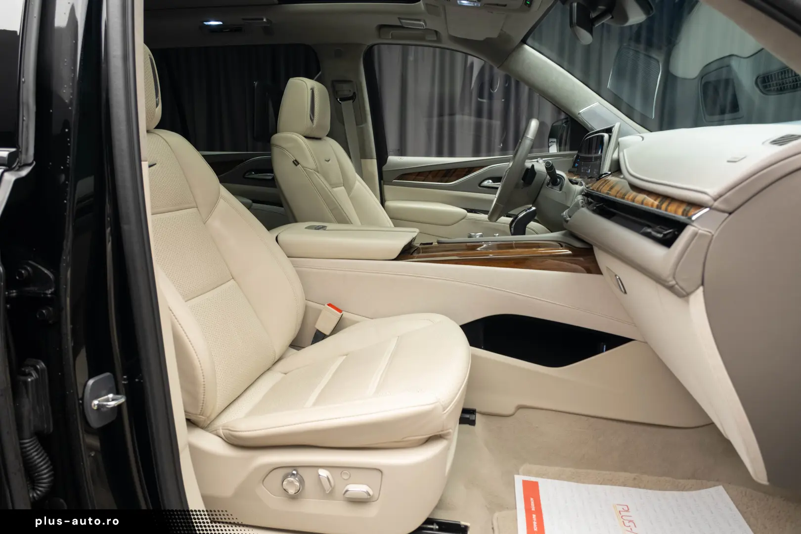 CADILLAC Escalade Sport Platinum